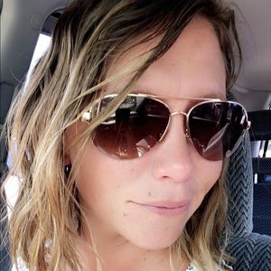 Meet your Posher, Cassie